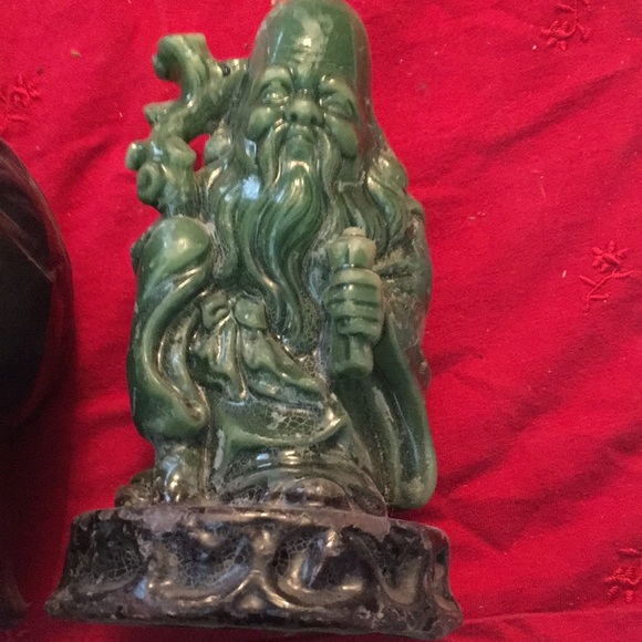 NWOT Set of two large Far East pillar candles - Picture 3 of 5